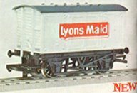 Lyons Maid Closed Van