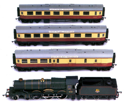 B.R. Castle Locomotive with Three B.R. Centenary Coaches (Castle Class - Winchester Castle)