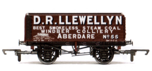 D.R. Llewellyn 7 Plank Wagon