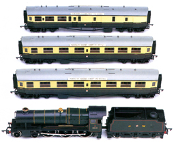 G.W.R. County Locomotive with Three Centenary Coaches (County Class - County Of Somerset)