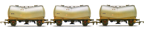 B.R. Vee Tank Wagons - Three Wagon Pack (Weathered)