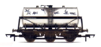 6 Wheel Milk Tank Wagon With Graffiti